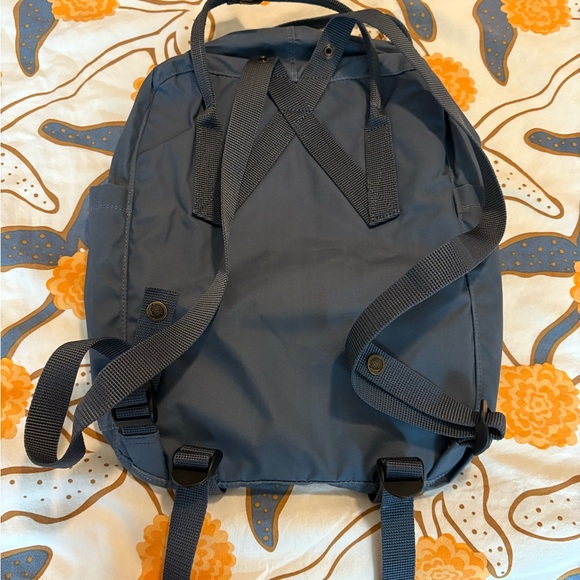 Kånken Backpack - Graphite - Picture 2 of 3